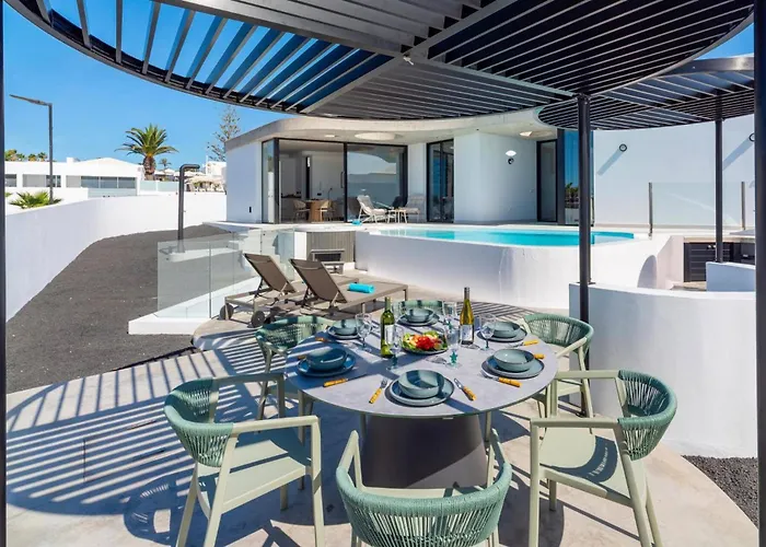 Villa Callao By *